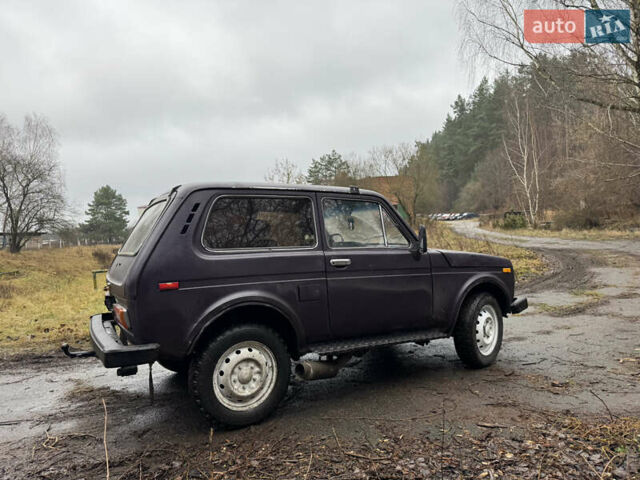 Фиолетовый ВАЗ 2121 Нива, объемом двигателя 1.6 л и пробегом 300 тыс. км за 1650 $, фото 5 на Automoto.ua