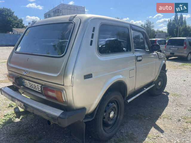Коричневий ВАЗ 2121 Нива, об'ємом двигуна 1.57 л та пробігом 100 тис. км за 2299 $, фото 3 на Automoto.ua
