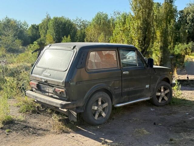 Красный ВАЗ 2121, объемом двигателя 1.6 л и пробегом 200 тыс. км за 800 $, фото 3 на Automoto.ua