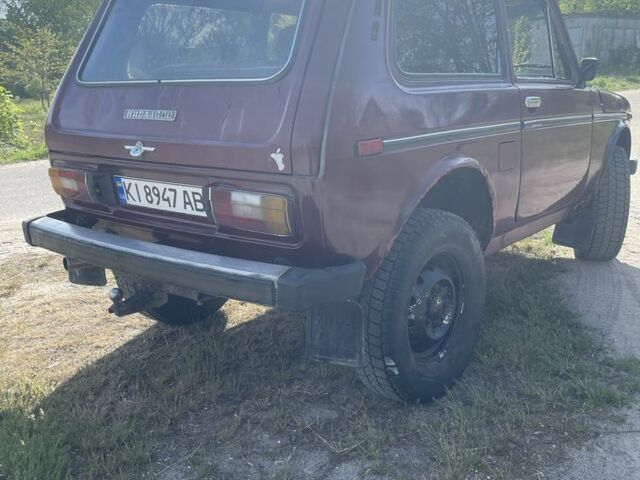 Красный ВАЗ 2121, объемом двигателя 1.6 л и пробегом 87 тыс. км за 1200 $, фото 3 на Automoto.ua
