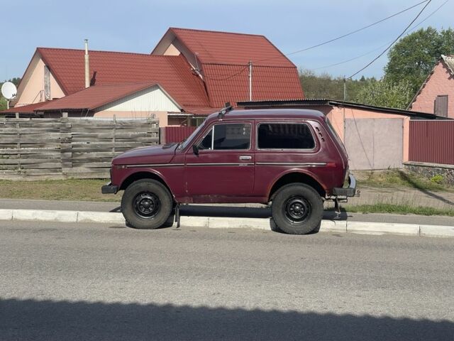 Красный ВАЗ 2121, объемом двигателя 1.6 л и пробегом 87 тыс. км за 1200 $, фото 5 на Automoto.ua
