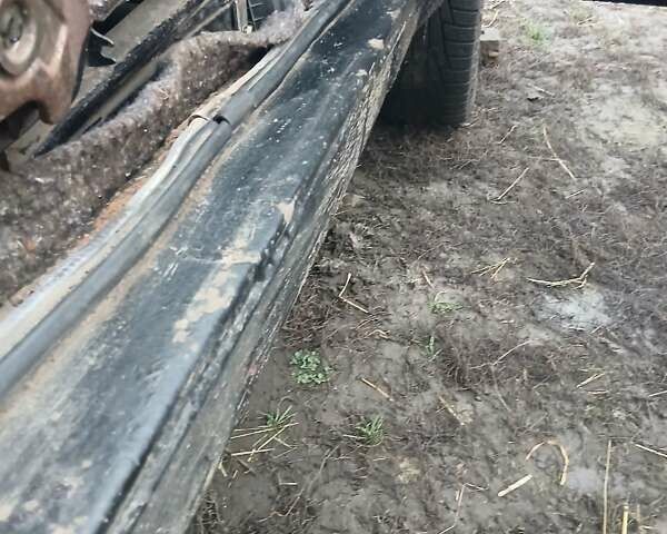 Красный ВАЗ 2121 Нива, объемом двигателя 1.58 л и пробегом 200 тыс. км за 1500 $, фото 3 на Automoto.ua