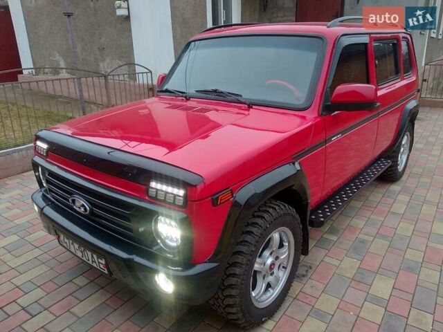 Красный ВАЗ 2121 Нива, объемом двигателя 1.7 л и пробегом 20 тыс. км за 5500 $, фото 2 на Automoto.ua