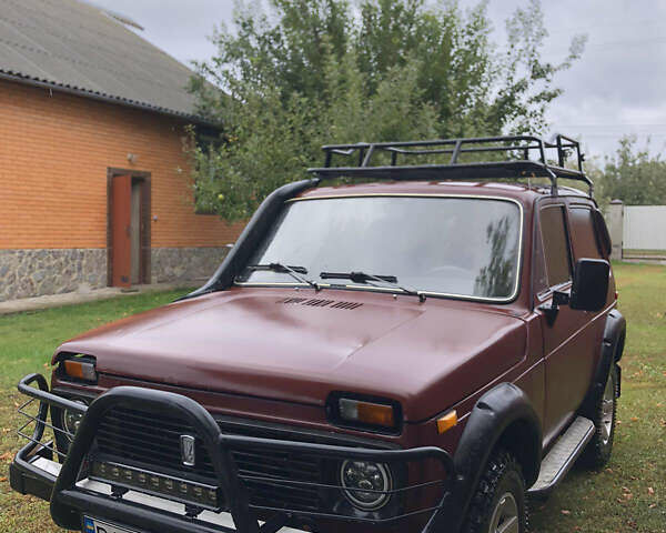 ВАЗ 2121 Нива 1979 в Шишаках на Automoto.ua Красный ВАЗ 2121 Нива, объемом двигателя 1.57 л и пробегом 53 тыс. км за 2750 $, фото 8 на Automoto.ua