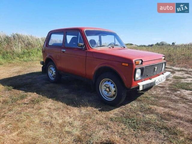 Червоний ВАЗ 2121 Нива, об'ємом двигуна 1.6 л та пробігом 78 тис. км за 2800 $, фото 7 на Automoto.ua