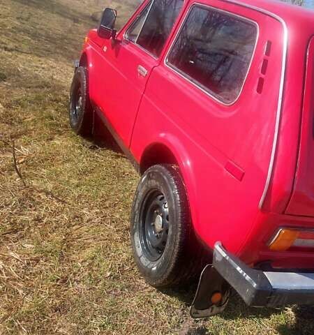 Червоний ВАЗ 2121 Нива, об'ємом двигуна 1.6 л та пробігом 80 тис. км за 1900 $, фото 6 на Automoto.ua