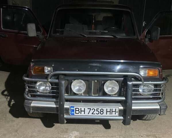 Червоний ВАЗ 2121 Нива, об'ємом двигуна 1.45 л та пробігом 100 тис. км за 2200 $, фото 8 на Automoto.ua