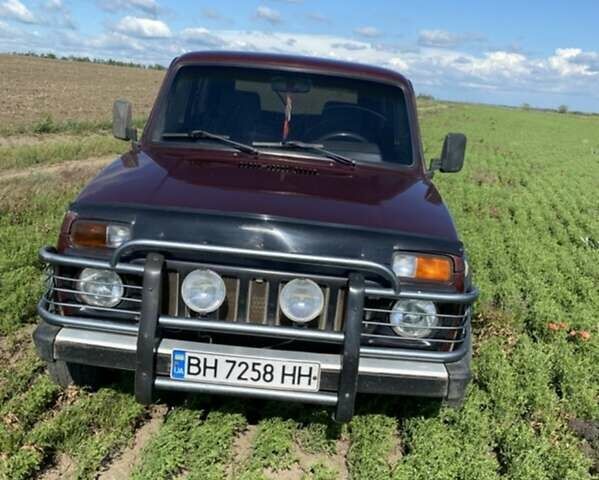 Червоний ВАЗ 2121 Нива, об'ємом двигуна 1.45 л та пробігом 100 тис. км за 2200 $, фото 4 на Automoto.ua