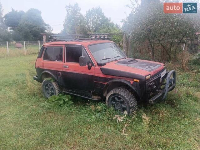 Красный ВАЗ 2121 Нива, объемом двигателя 1.57 л и пробегом 120 тыс. км за 1550 $, фото 6 на Automoto.ua