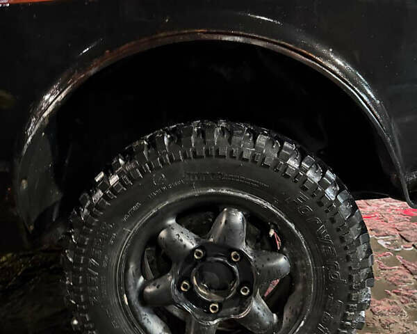 Красный ВАЗ 2121 Нива, объемом двигателя 1.57 л и пробегом 100 тыс. км за 1999 $, фото 13 на Automoto.ua