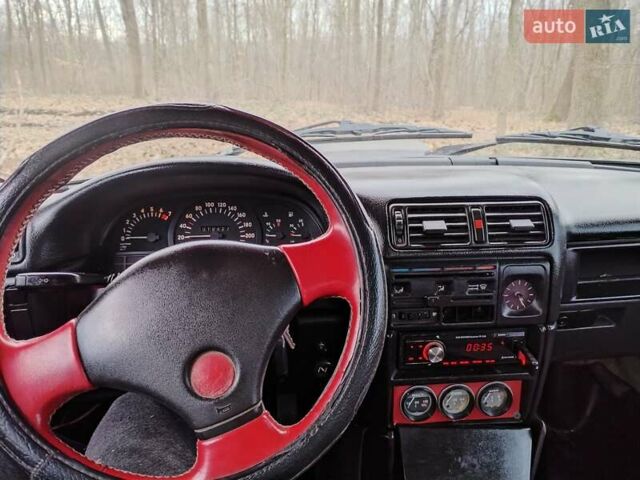 Красный ВАЗ 2121 Нива, объемом двигателя 1.6 л и пробегом 777 тыс. км за 1150 $, фото 4 на Automoto.ua