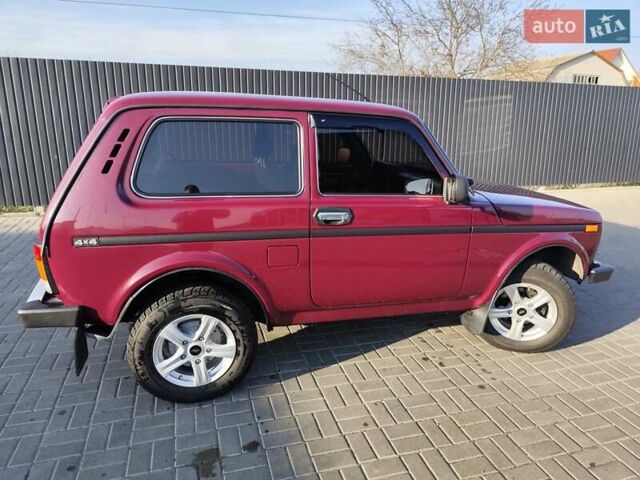 Червоний ВАЗ 2121 Нива, об'ємом двигуна 1.6 л та пробігом 14 тис. км за 2900 $, фото 6 на Automoto.ua