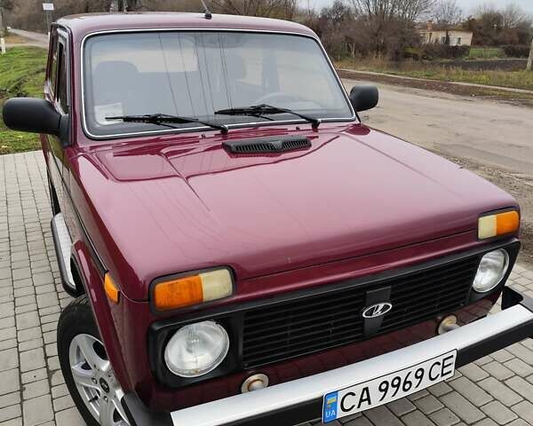 Червоний ВАЗ 2121 Нива, об'ємом двигуна 1.6 л та пробігом 14 тис. км за 2900 $, фото 3 на Automoto.ua