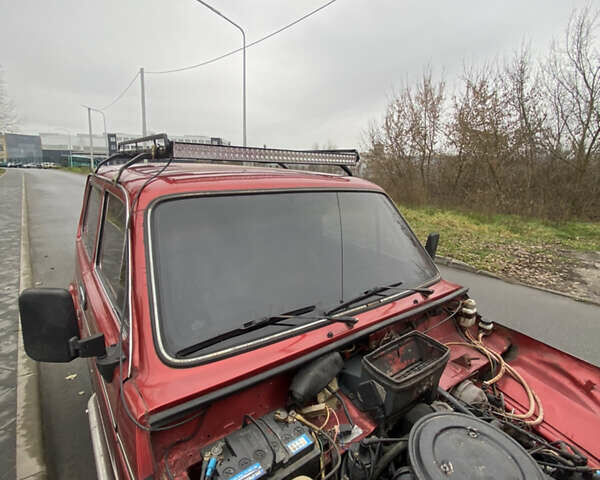 Красный ВАЗ 2121 Нива, объемом двигателя 1.57 л и пробегом 50 тыс. км за 2300 $, фото 1 на Automoto.ua