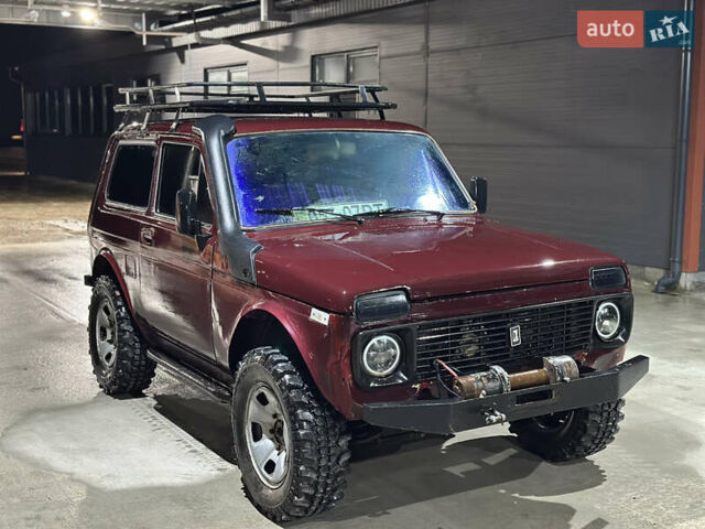 Червоний ВАЗ 2121 Нива, об'ємом двигуна 1.7 л та пробігом 150 тис. км за 2999 $, фото 4 на Automoto.ua