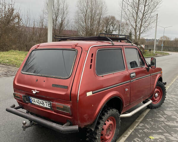 Красный ВАЗ 2121 Нива, объемом двигателя 1.57 л и пробегом 50 тыс. км за 2300 $, фото 10 на Automoto.ua