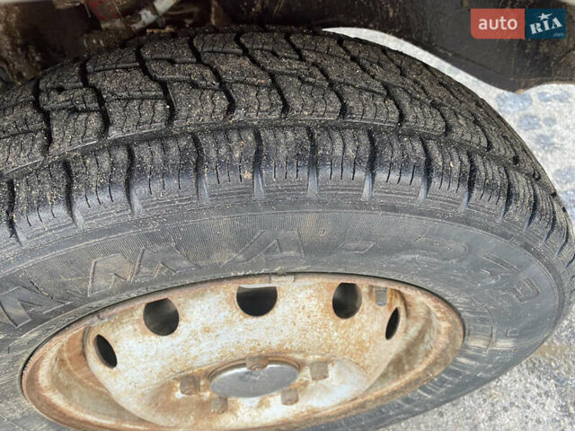 Красный ВАЗ 2121 Нива, объемом двигателя 1.57 л и пробегом 72 тыс. км за 2400 $, фото 7 на Automoto.ua