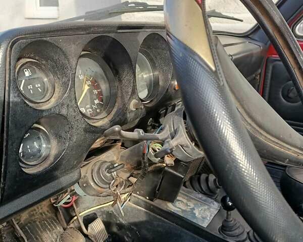 Червоний ВАЗ 2121 Нива, об'ємом двигуна 1.6 л та пробігом 140 тис. км за 1999 $, фото 5 на Automoto.ua