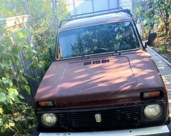 Червоний ВАЗ 2121 Нива, об'ємом двигуна 0 л та пробігом 100 тис. км за 1299 $, фото 12 на Automoto.ua