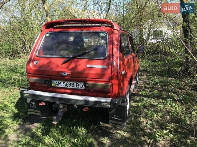 Красный ВАЗ 2121 Нива, объемом двигателя 1.6 л и пробегом 57 тыс. км за 3000 $, фото 3 на Automoto.ua