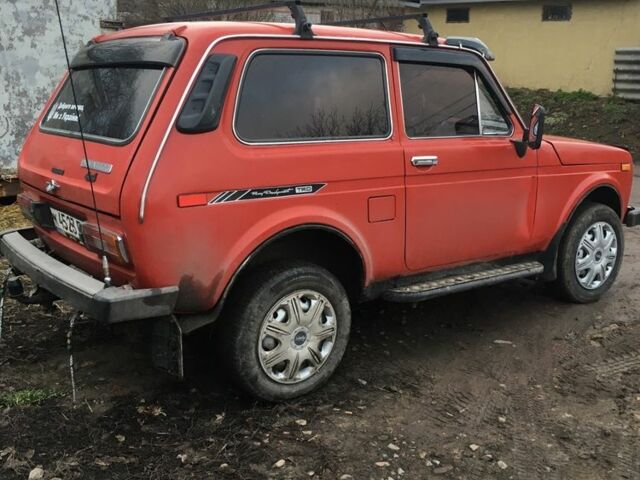 Красный ВАЗ 2121, объемом двигателя 0 л и пробегом 151 тыс. км за 2000 $, фото 2 на Automoto.ua
