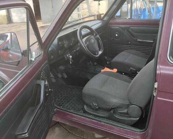Красный ВАЗ 2121 Нива, объемом двигателя 1.6 л и пробегом 100 тыс. км за 3300 $, фото 4 на Automoto.ua