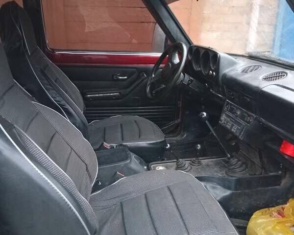 Червоний ВАЗ 2121 Нива, об'ємом двигуна 1.6 л та пробігом 155 тис. км за 2200 $, фото 6 на Automoto.ua