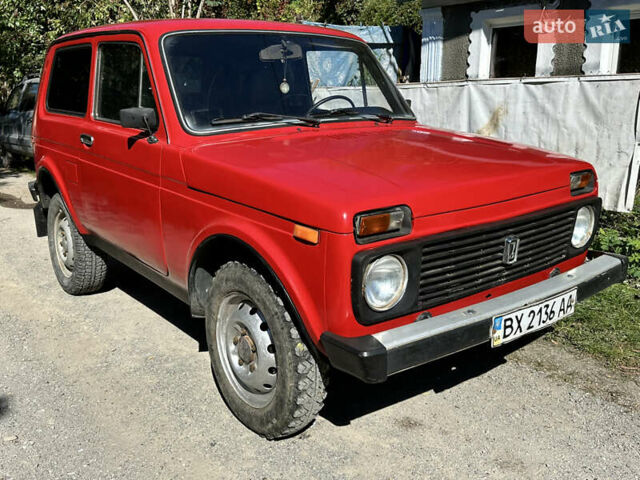 Червоний ВАЗ 2121 Нива, об'ємом двигуна 1.5 л та пробігом 161 тис. км за 2000 $, фото 3 на Automoto.ua