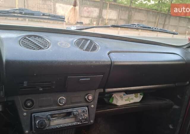 Красный ВАЗ 2121 Нива, объемом двигателя 1.57 л и пробегом 109 тыс. км за 2500 $, фото 5 на Automoto.ua