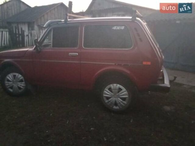 Червоний ВАЗ 2121 Нива, об'ємом двигуна 1.3 л та пробігом 130 тис. км за 2500 $, фото 3 на Automoto.ua