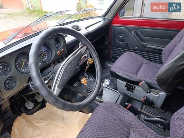 Красный ВАЗ 2121 Нива, объемом двигателя 1.6 л и пробегом 162 тыс. км за 2699 $, фото 14 на Automoto.ua