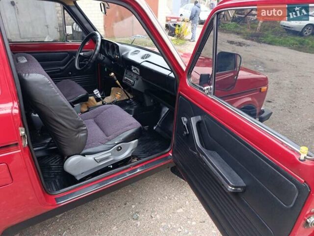 Красный ВАЗ 2121 Нива, объемом двигателя 1.6 л и пробегом 162 тыс. км за 2699 $, фото 17 на Automoto.ua