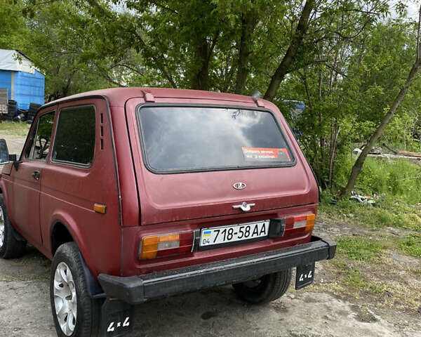 Красный ВАЗ 2121 Нива, объемом двигателя 1.6 л и пробегом 100 тыс. км за 2900 $, фото 3 на Automoto.ua