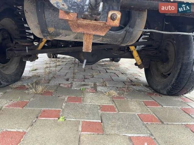 Красный ВАЗ 2121 Нива, объемом двигателя 1.6 л и пробегом 100 тыс. км за 2500 $, фото 25 на Automoto.ua