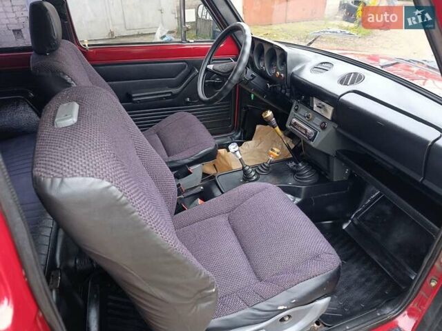 Красный ВАЗ 2121 Нива, объемом двигателя 1.6 л и пробегом 162 тыс. км за 2699 $, фото 18 на Automoto.ua