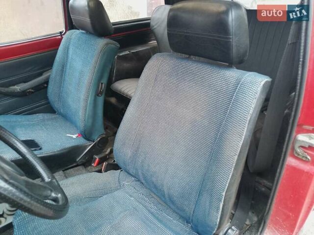 Красный ВАЗ 2121 Нива, объемом двигателя 0.11 л и пробегом 43 тыс. км за 2000 $, фото 8 на Automoto.ua