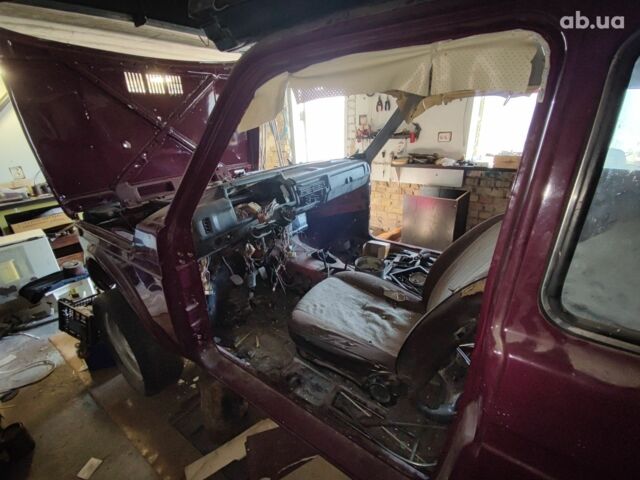 Красный ВАЗ 2121 Нива, объемом двигателя 0 л и пробегом 62 тыс. км за 1600 $, фото 7 на Automoto.ua