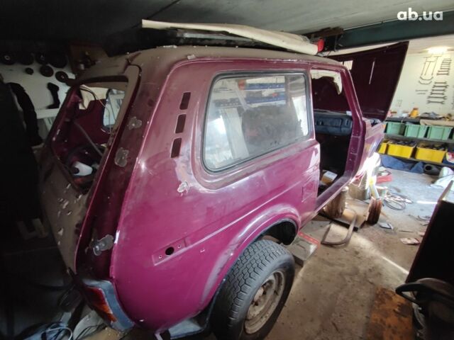 Красный ВАЗ 2121 Нива, объемом двигателя 0 л и пробегом 62 тыс. км за 1600 $, фото 10 на Automoto.ua