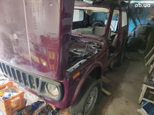 Красный ВАЗ 2121 Нива, объемом двигателя 0 л и пробегом 62 тыс. км за 1600 $, фото 4 на Automoto.ua