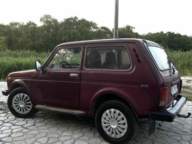Красный ВАЗ 2121, объемом двигателя 0 л и пробегом 300 тыс. км за 88000 $, фото 6 на Automoto.ua