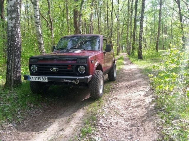 Червоний ВАЗ 2121, об'ємом двигуна 1.7 л та пробігом 1 тис. км за 4500 $, фото 1 на Automoto.ua