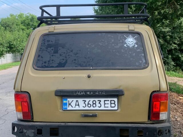 Красный ВАЗ 2121, объемом двигателя 1.7 л и пробегом 210 тыс. км за 3602 $, фото 4 на Automoto.ua