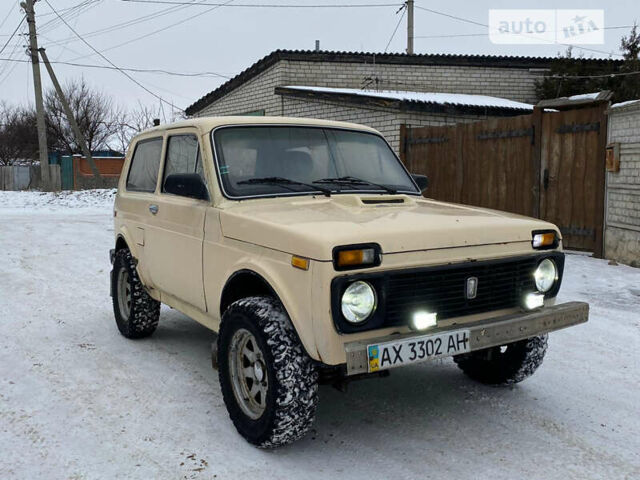 ВАЗ 2121 Нива, объемом двигателя 1.6 л и пробегом 65 тыс. км за 2400 $, фото 3 на Automoto.ua