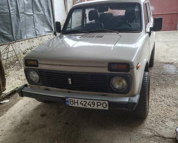 ВАЗ 2121 Нива, объемом двигателя 1.6 л и пробегом 90 тыс. км за 2100 $, фото 2 на Automoto.ua