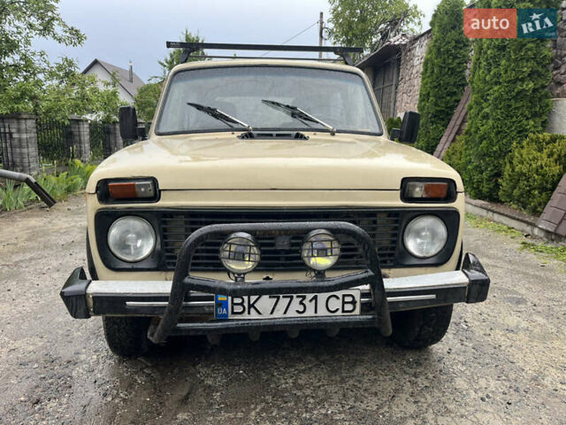 ВАЗ 2121 Нива, объемом двигателя 1.6 л и пробегом 30 тыс. км за 2500 $, фото 2 на Automoto.ua