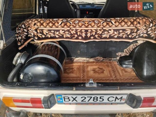 ВАЗ 2121 Нива, объемом двигателя 1.6 л и пробегом 220 тыс. км за 2300 $, фото 12 на Automoto.ua