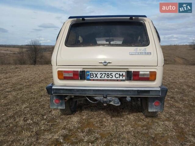 ВАЗ 2121 Нива, объемом двигателя 1.6 л и пробегом 220 тыс. км за 2300 $, фото 4 на Automoto.ua