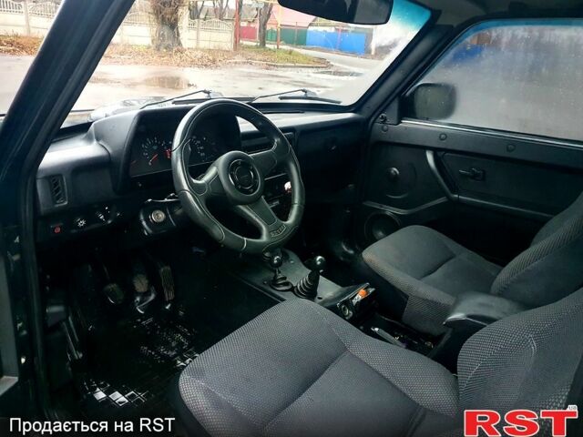 ВАЗ 2121 Нива, объемом двигателя 17 л и пробегом 131 тыс. км за 5000 $, фото 2 на Automoto.ua