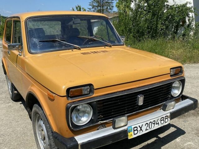 Желтый ВАЗ 2121, объемом двигателя 1.6 л и пробегом 570 тыс. км за 79500 $, фото 1 на Automoto.ua