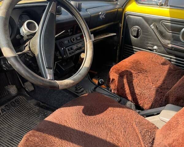 Желтый ВАЗ 2121 Нива, объемом двигателя 1.6 л и пробегом 40 тыс. км за 2290 $, фото 11 на Automoto.ua